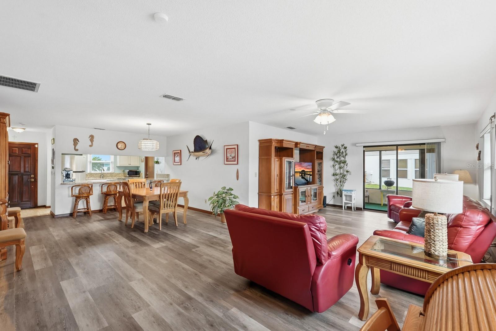 Image 15 of 46 For 33 Ocean Breeze Circle