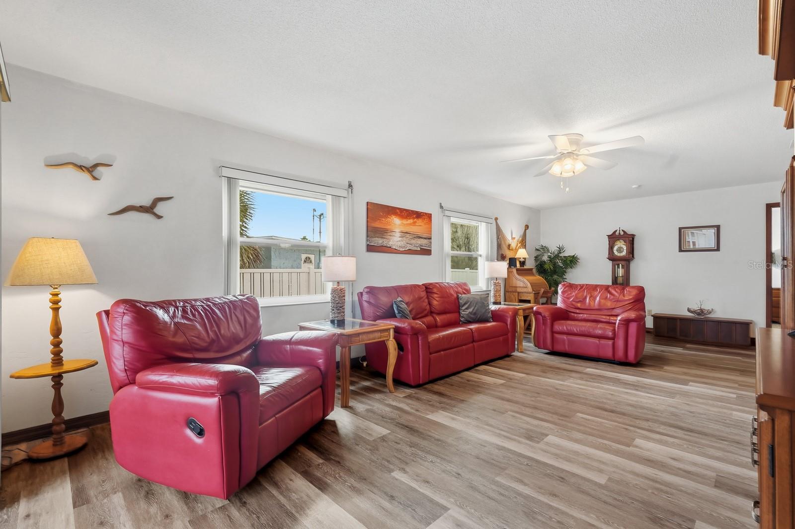 Image 18 of 46 For 33 Ocean Breeze Circle