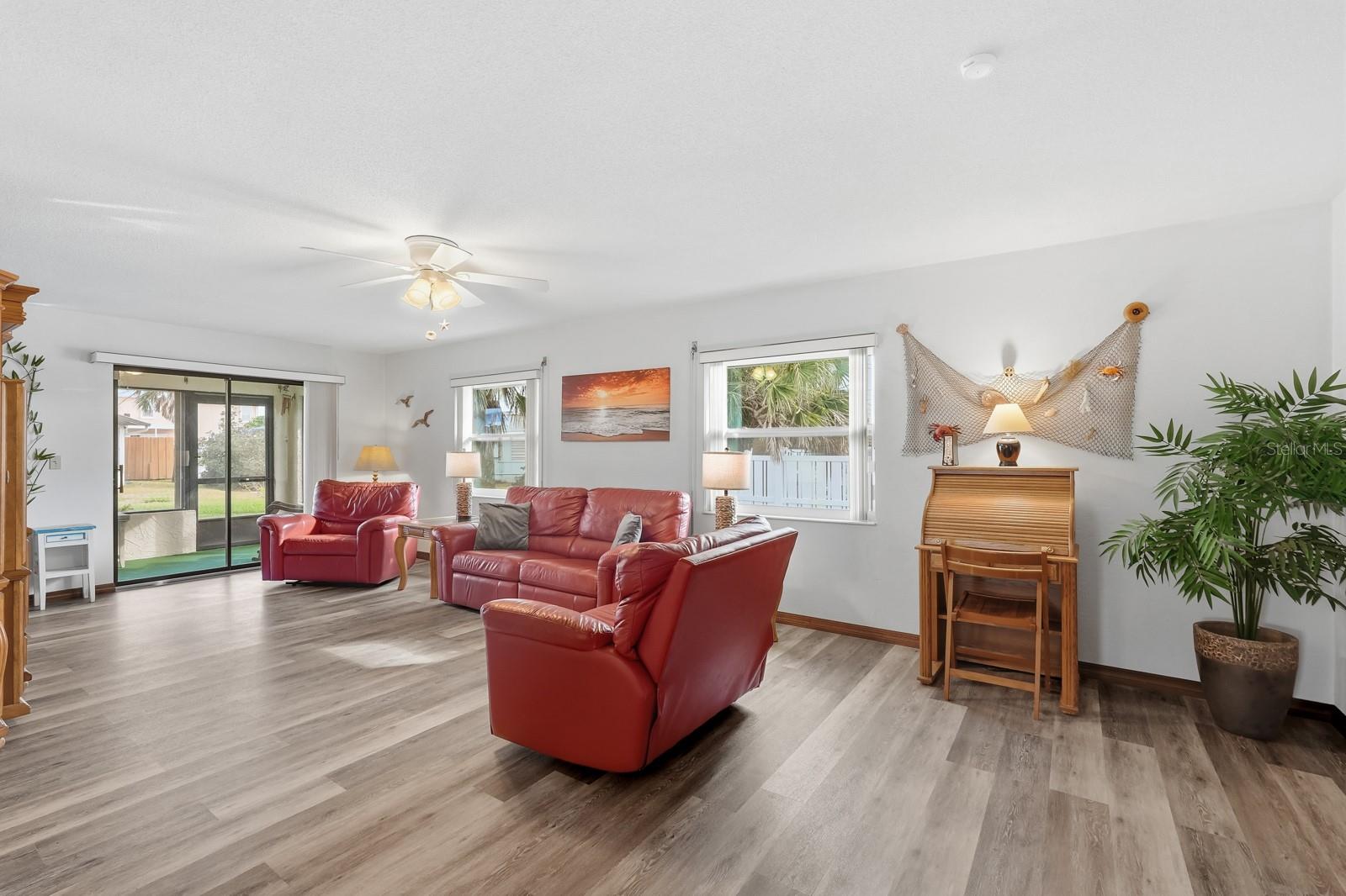 Image 19 of 46 For 33 Ocean Breeze Circle