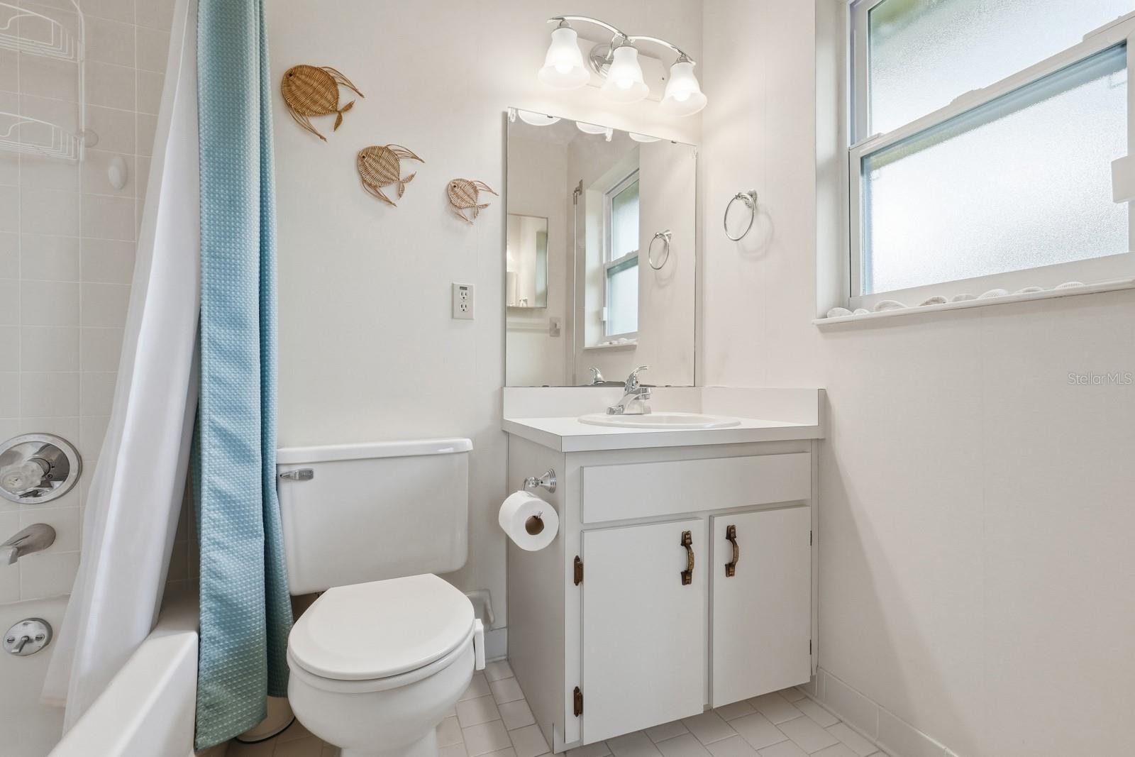 Image 25 of 46 For 33 Ocean Breeze Circle