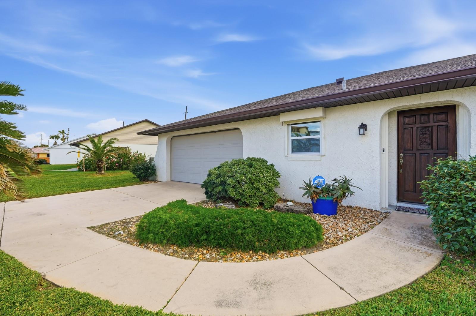 Image 3 of 46 For 33 Ocean Breeze Circle