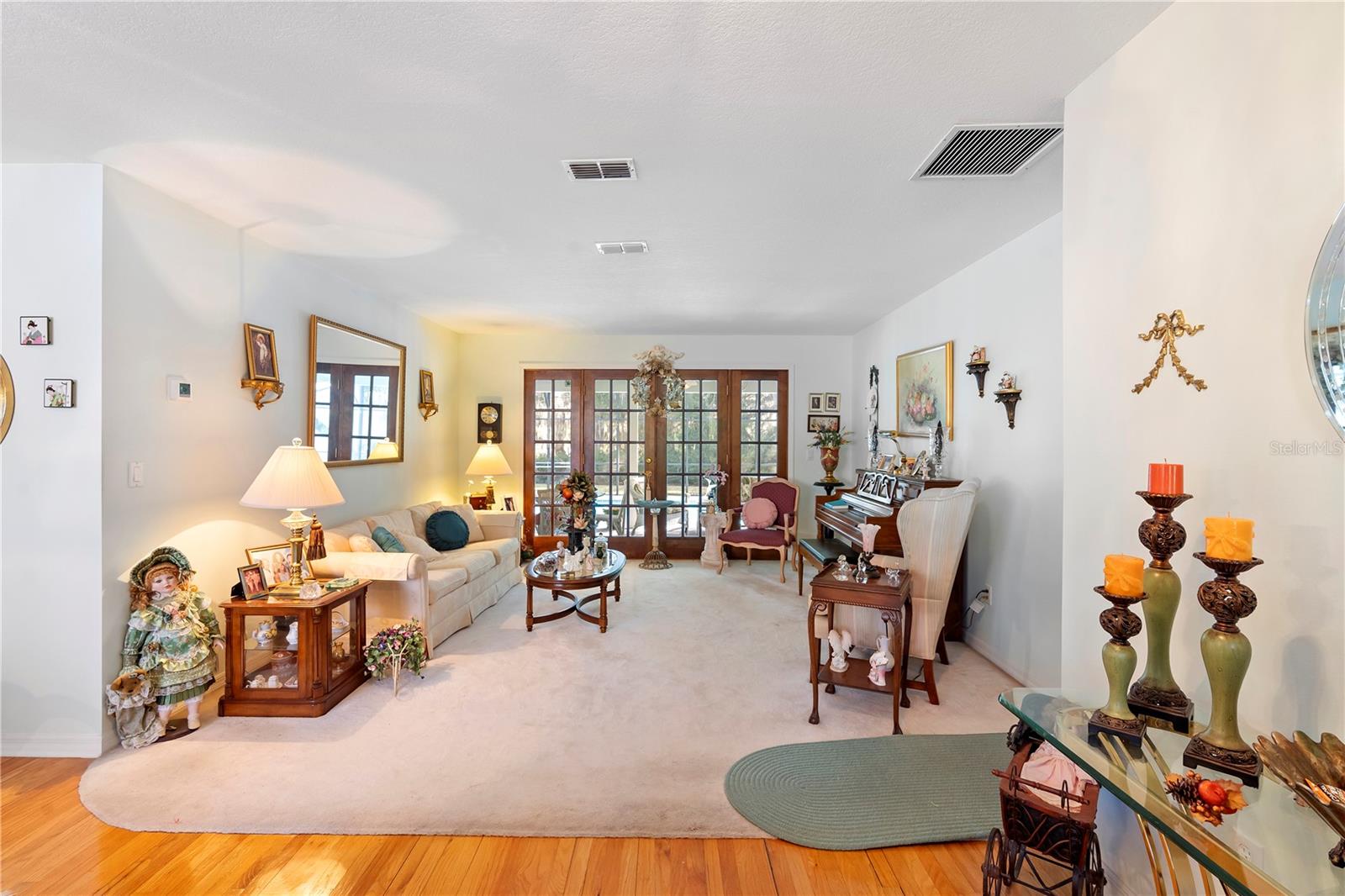 Image 4 of 28 For 301 Lafayette Place