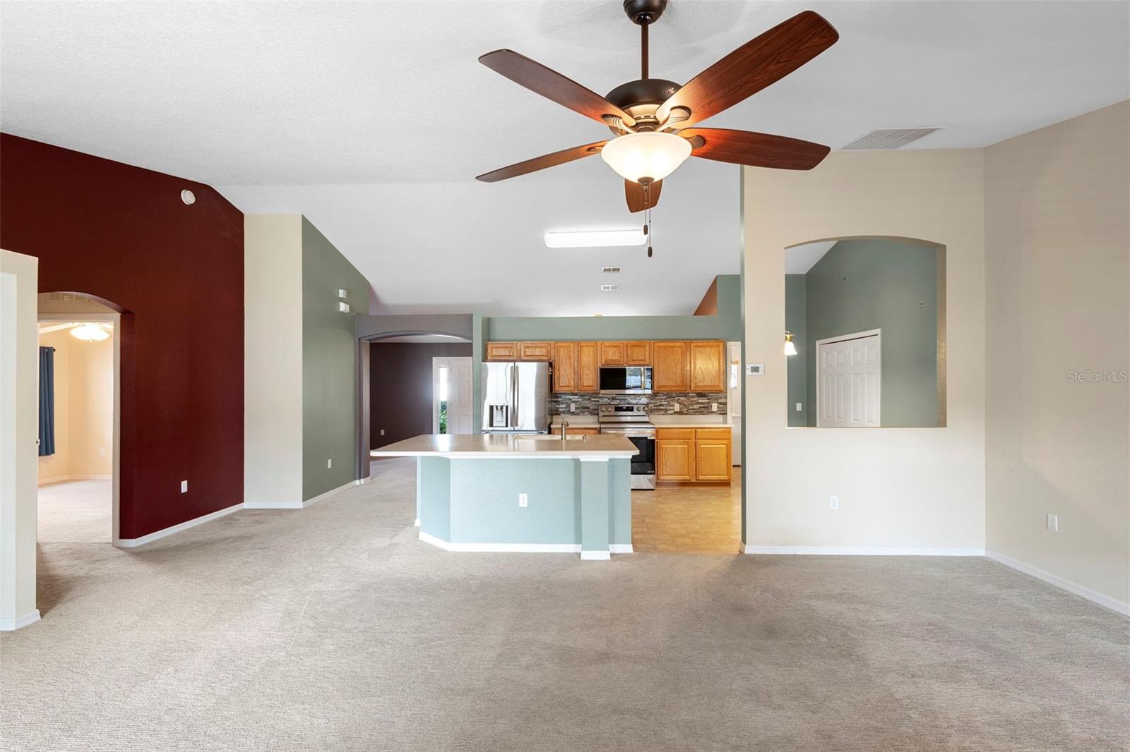 Image 15 of 43 For 606 White Oak Way