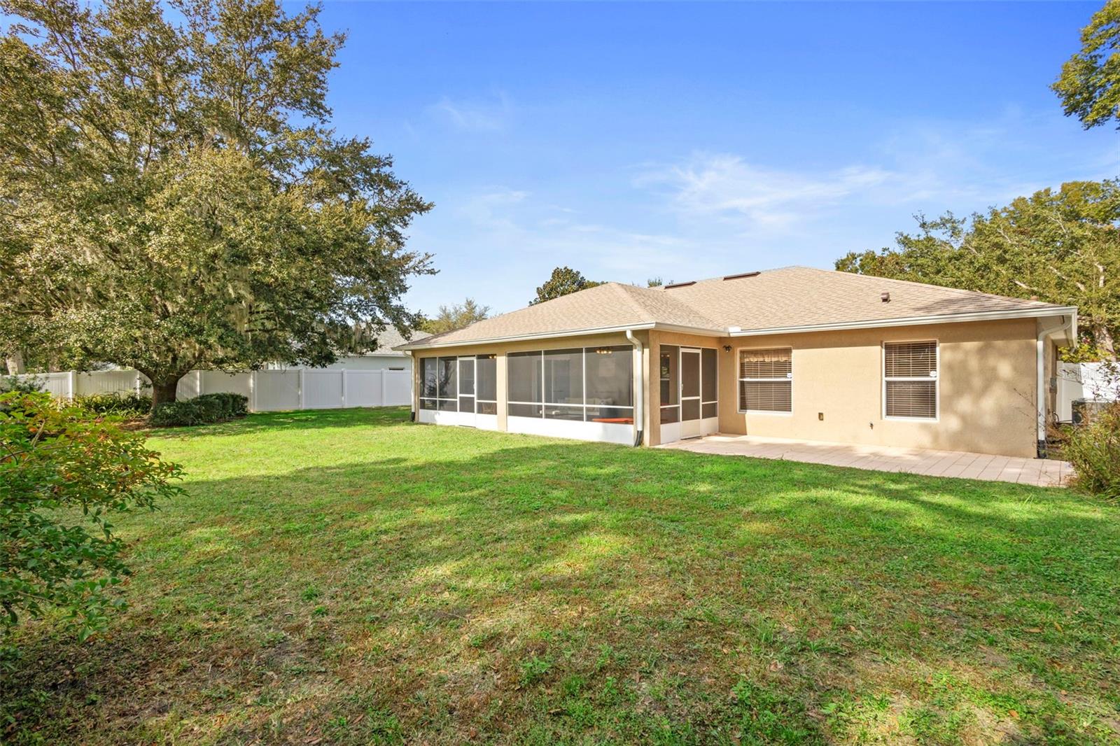 Image 5 of 43 For 606 White Oak Way