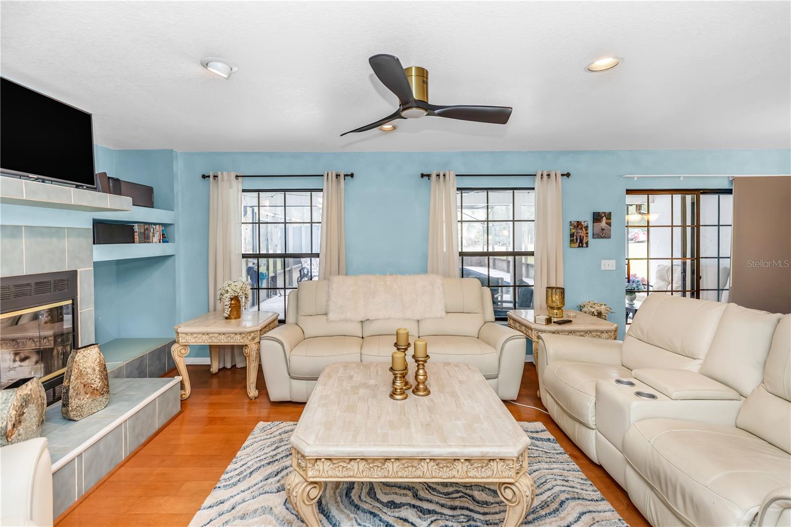 Image 13 of 44 For 209 Oakapple Trail