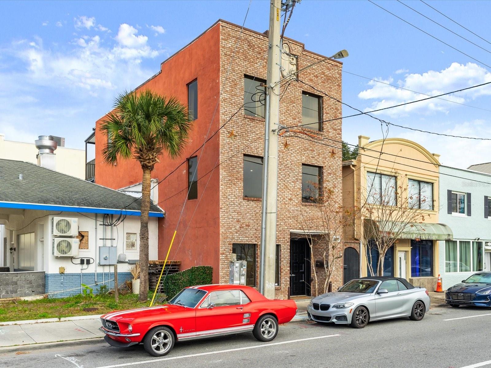 Image 2 of 68 For 307 Palmetto Avenue