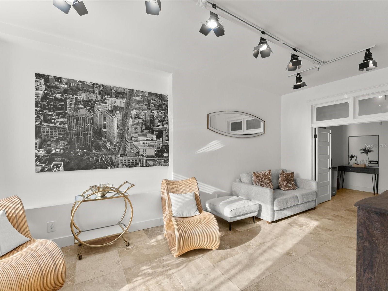 Image 3 of 68 For 307 Palmetto Avenue