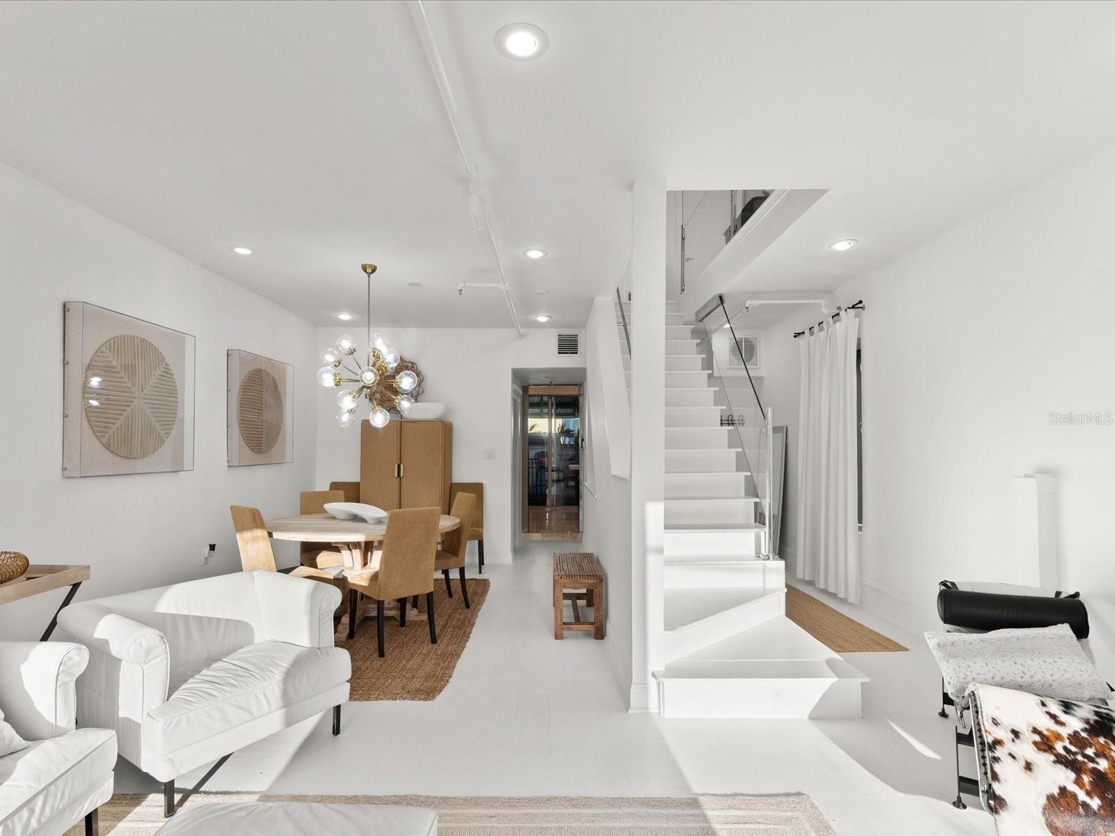 Image 36 of 68 For 307 Palmetto Avenue