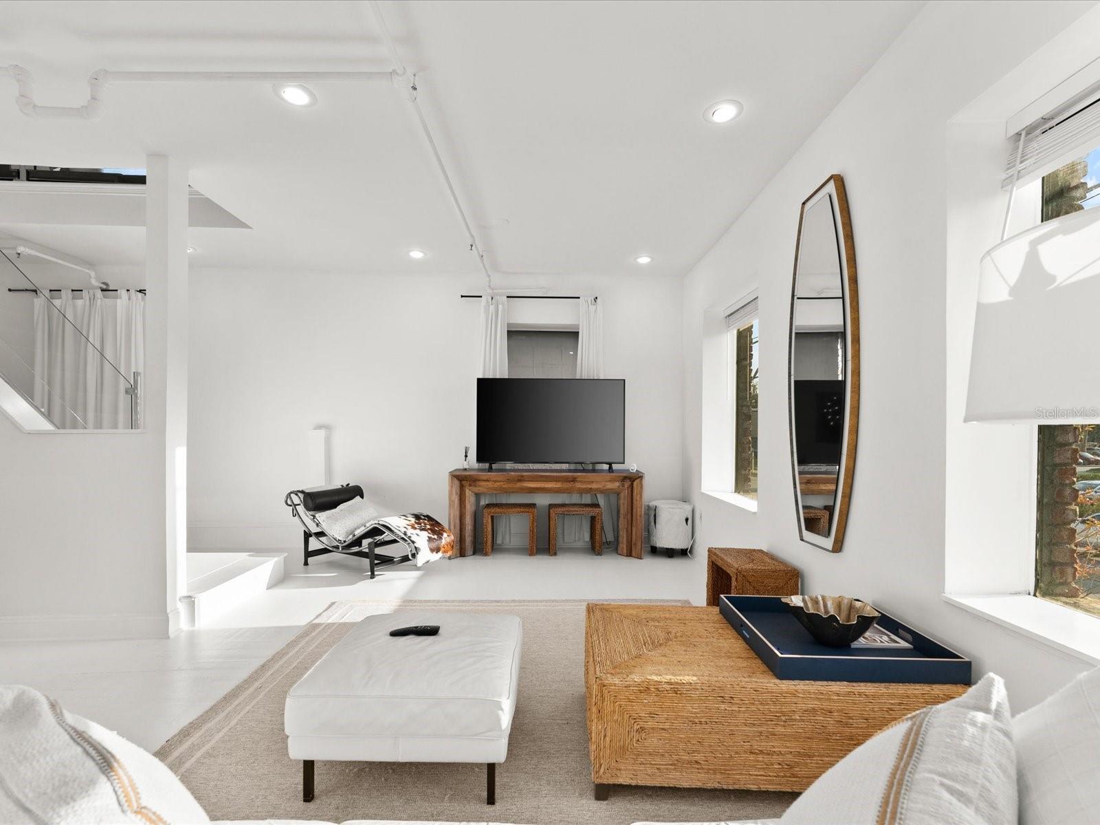 Image 37 of 68 For 307 Palmetto Avenue