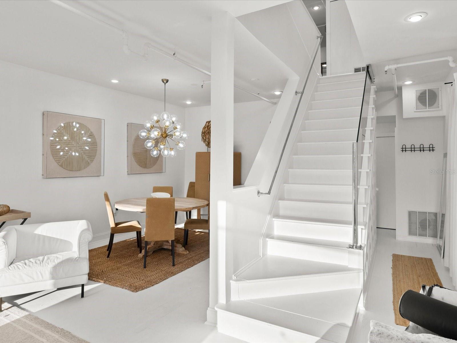 Image 38 of 68 For 307 Palmetto Avenue