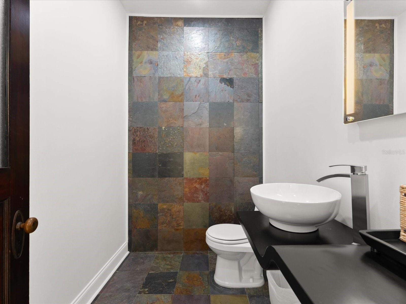 Image 40 of 68 For 307 Palmetto Avenue