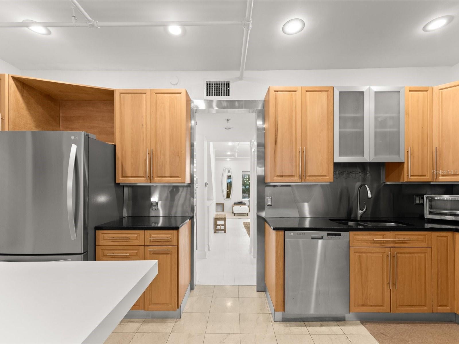 Image 42 of 68 For 307 Palmetto Avenue