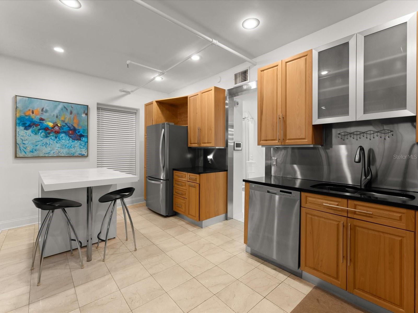 Image 44 of 68 For 307 Palmetto Avenue