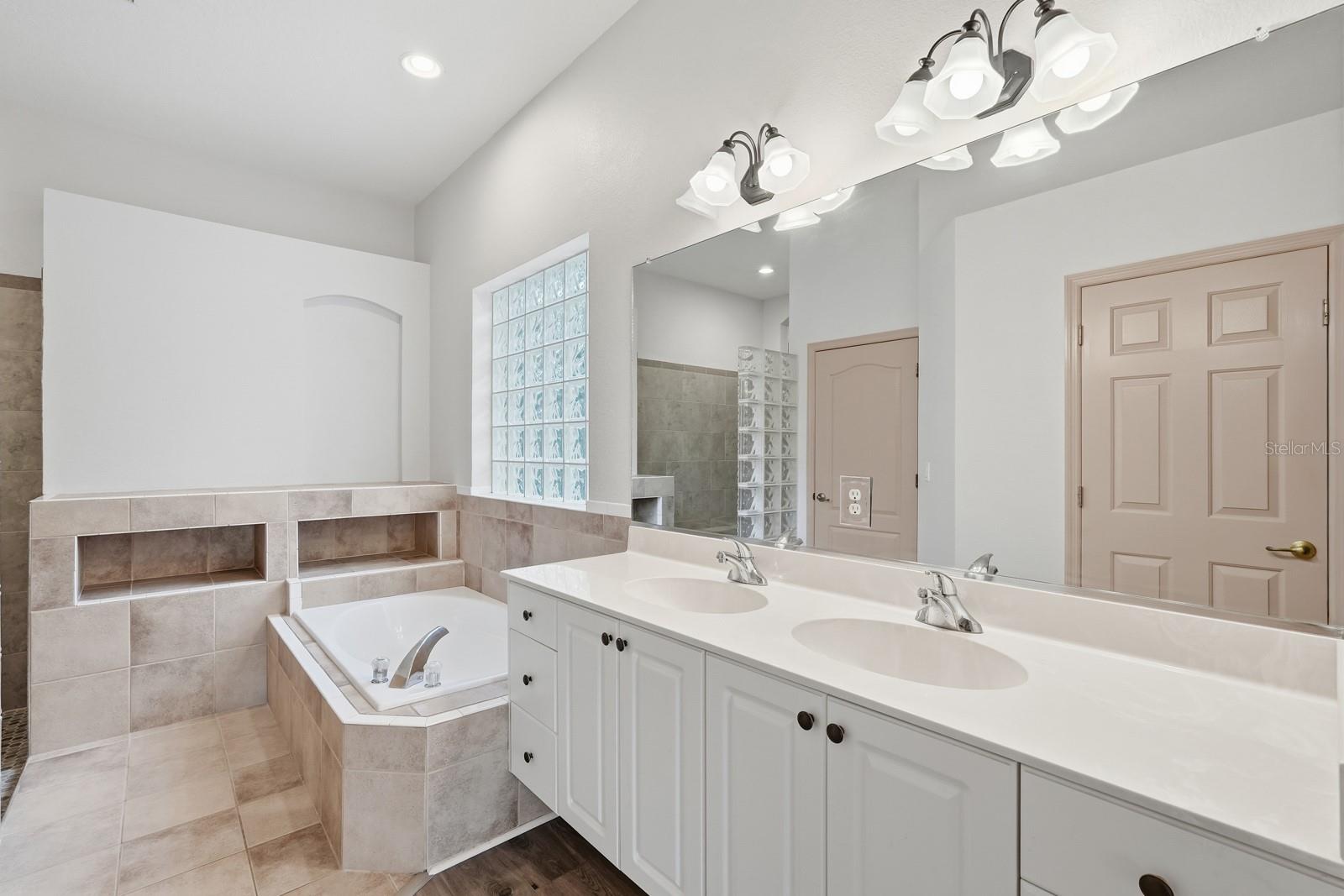 Image 17 of 40 For 4121 Salina Lane