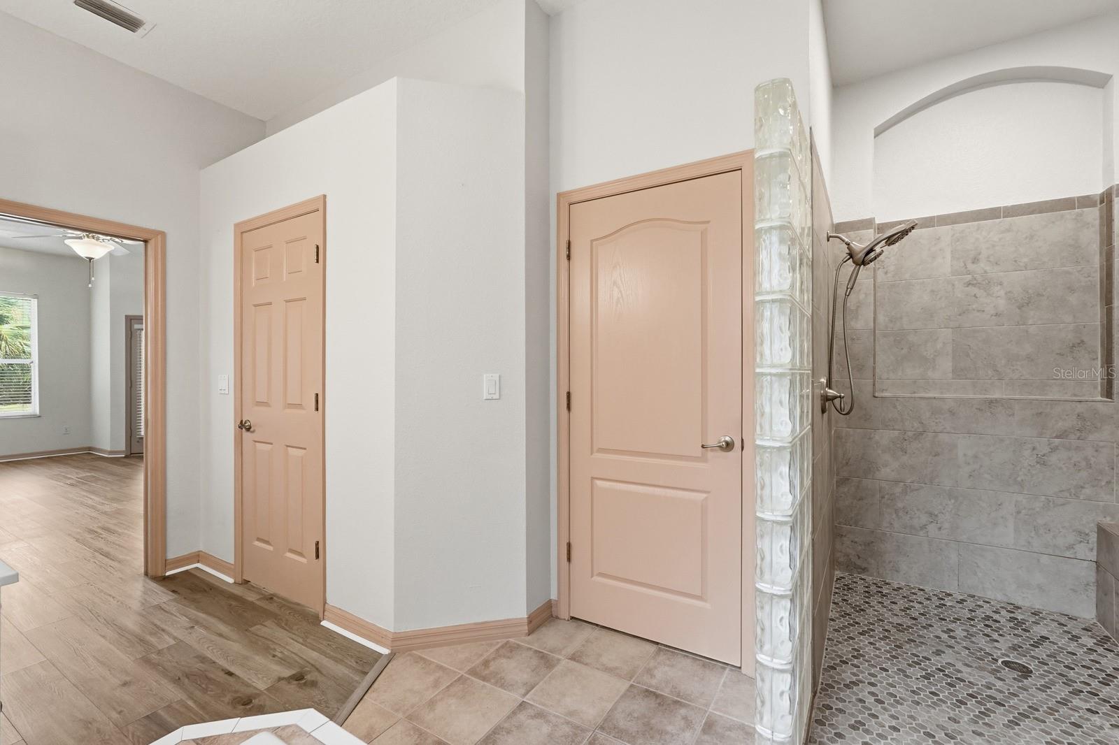 Image 19 of 40 For 4121 Salina Lane