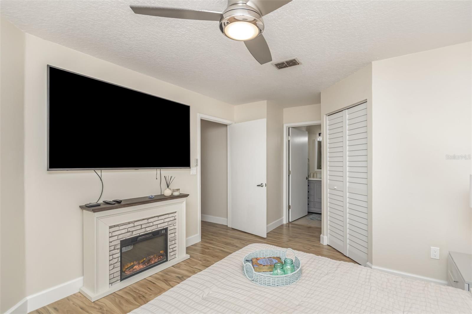 Image 10 of 20 For 712 Secret Harbor Lane 104