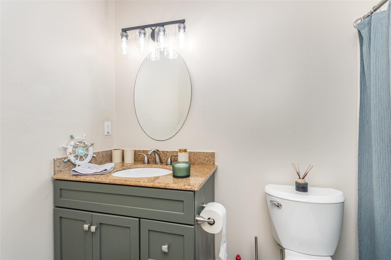 Image 14 of 20 For 712 Secret Harbor Lane 104