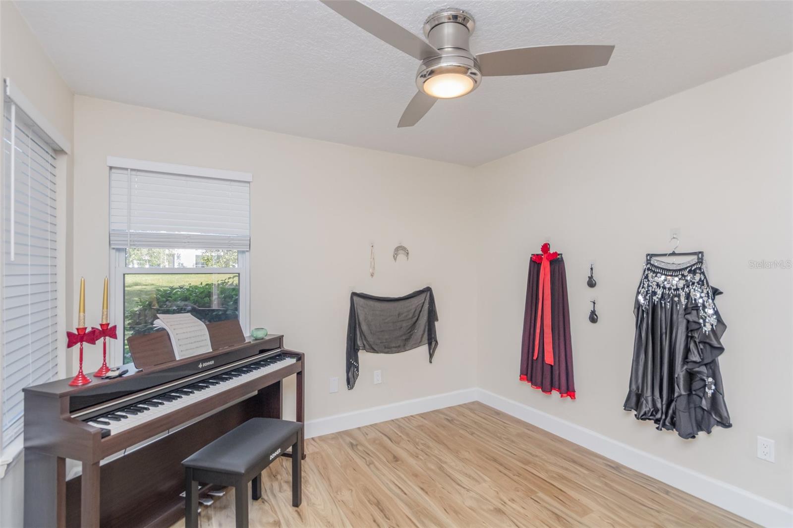 Image 16 of 20 For 712 Secret Harbor Lane 104