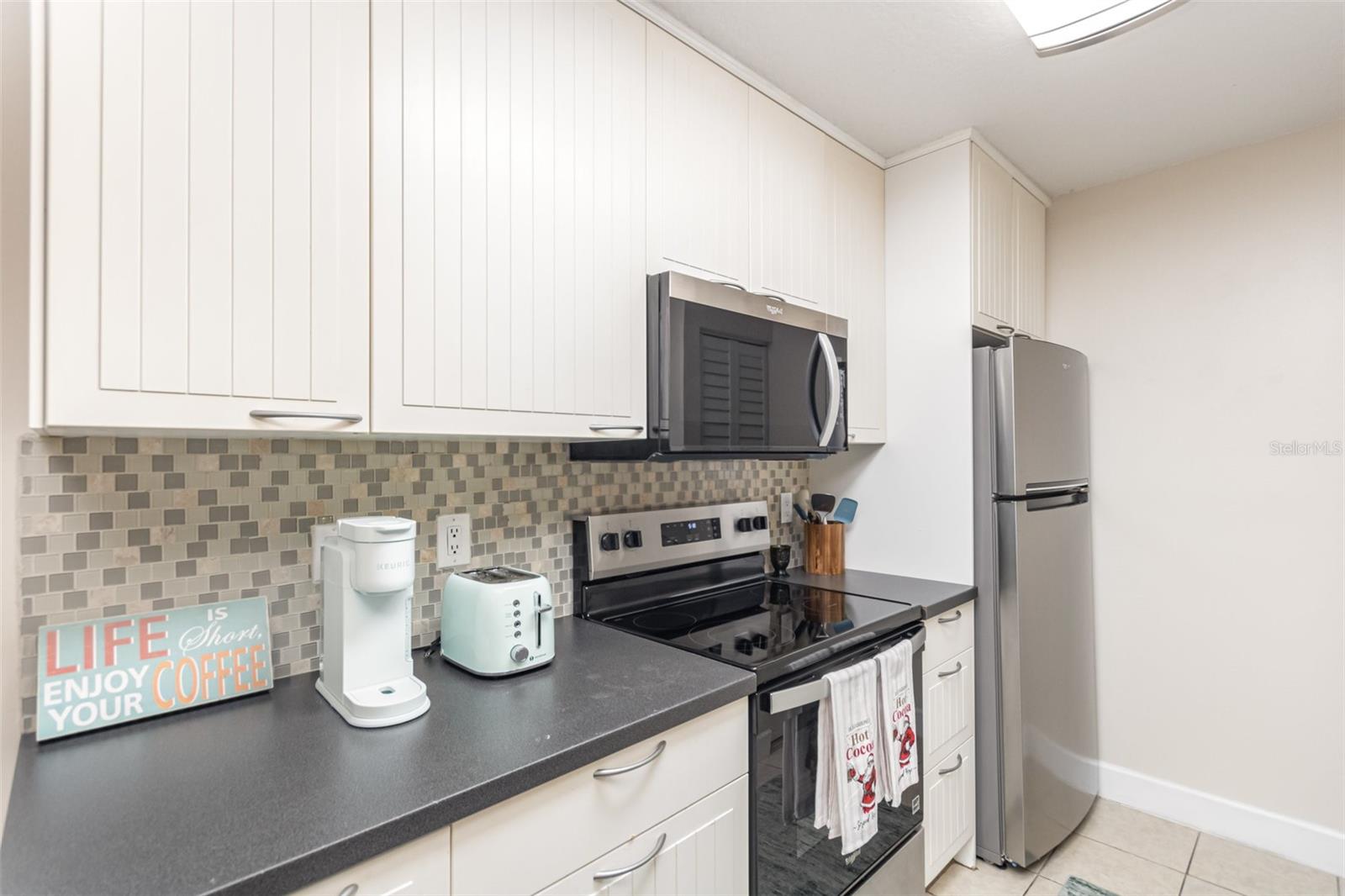 Image 6 of 20 For 712 Secret Harbor Lane 104