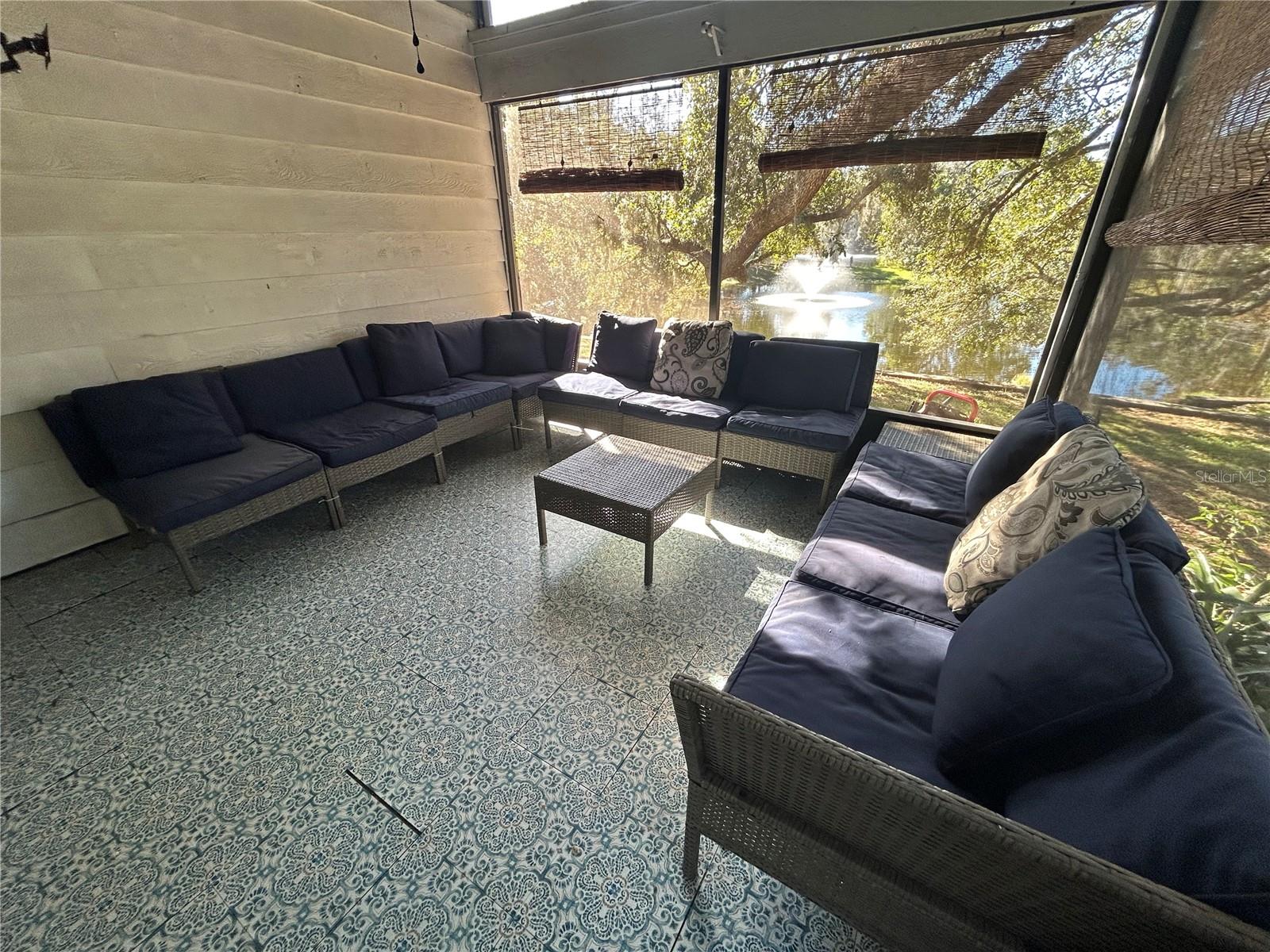 Image 12 of 34 For 906 Village Green Road