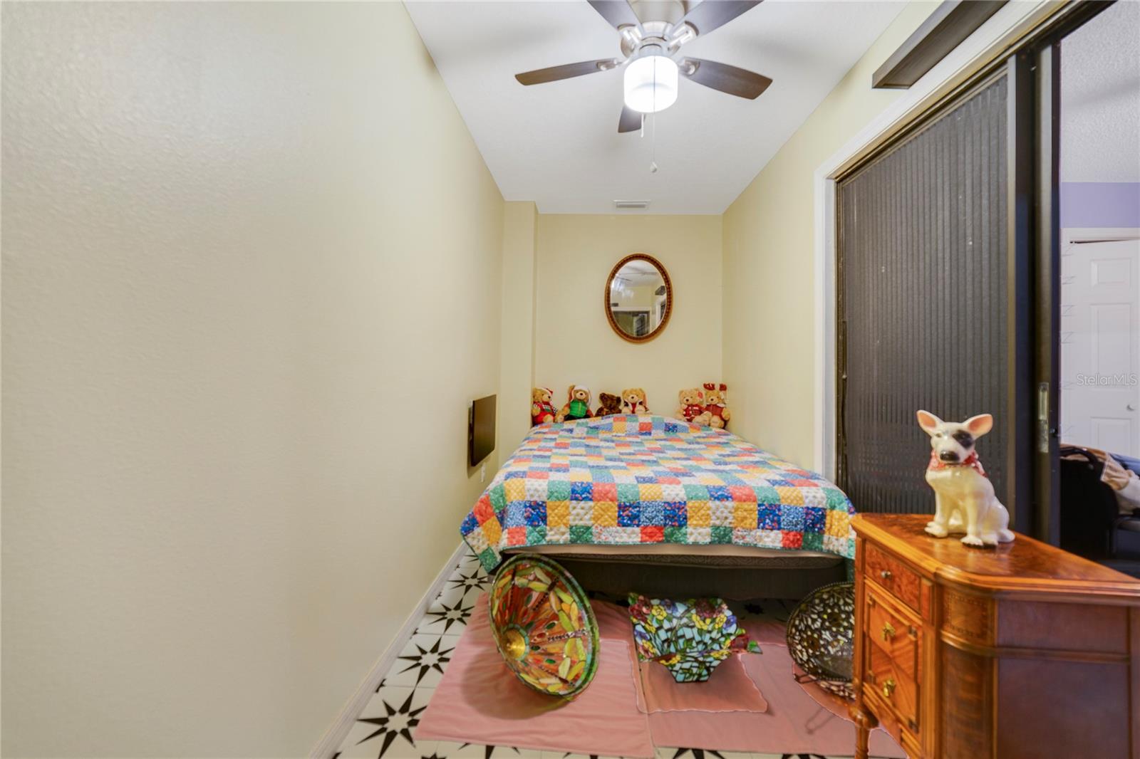 Image 26 of 34 For 906 Village Green Road