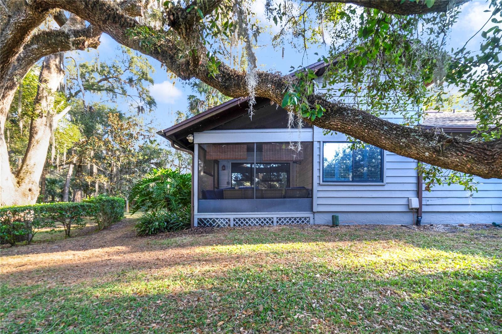 Image 28 of 34 For 906 Village Green Road