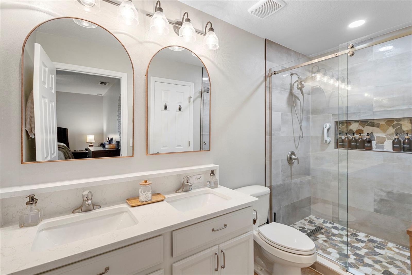 Image 26 of 52 For 30118 Cheval Street