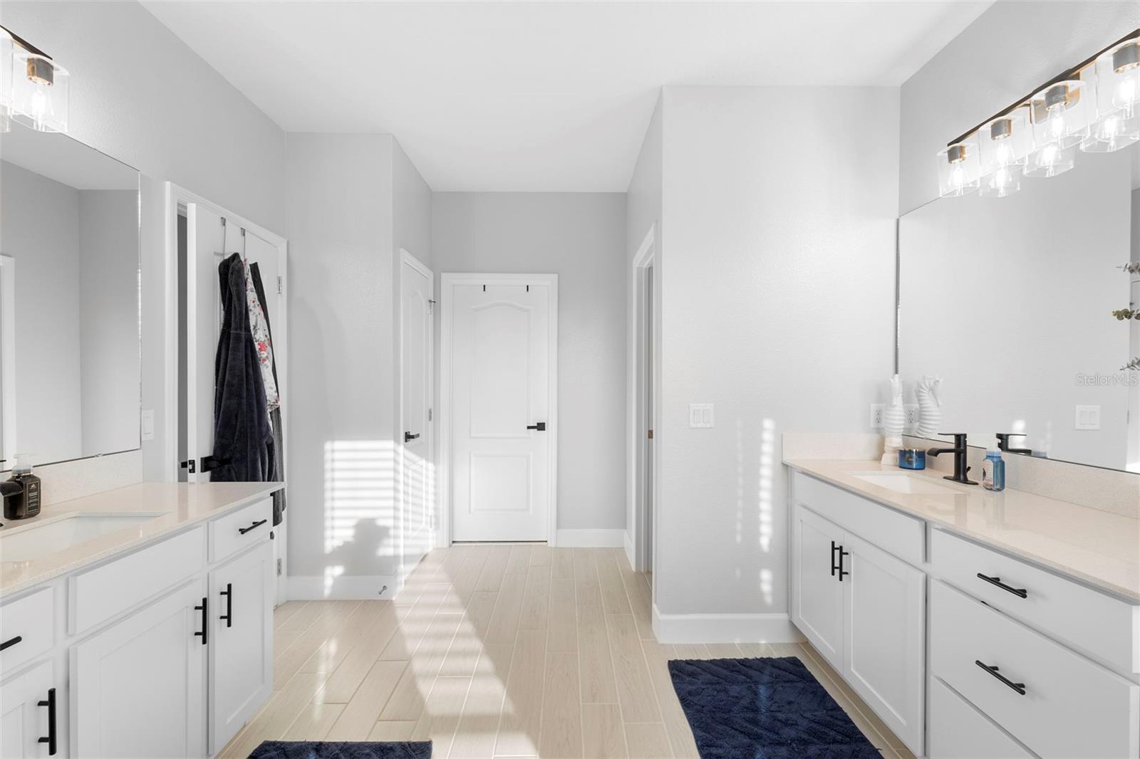 Image 20 of 44 For 1138 Franklin Tree Lane