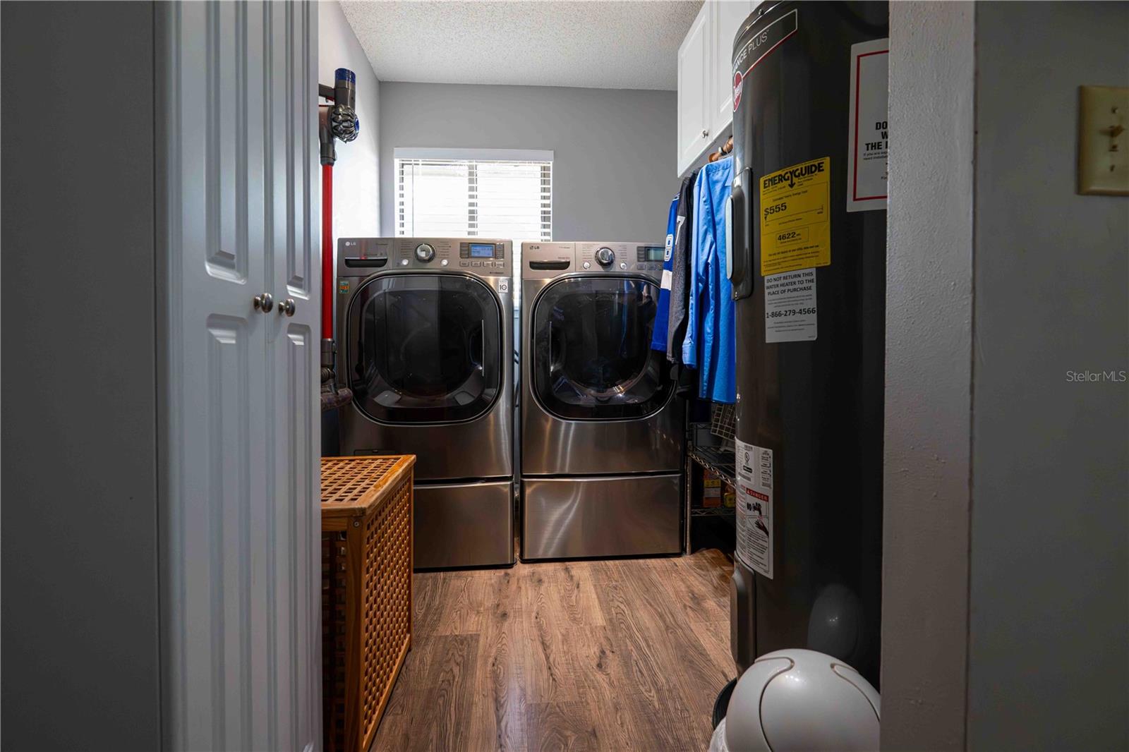 Image 18 of 19 For 8033 Via Hermosa Street