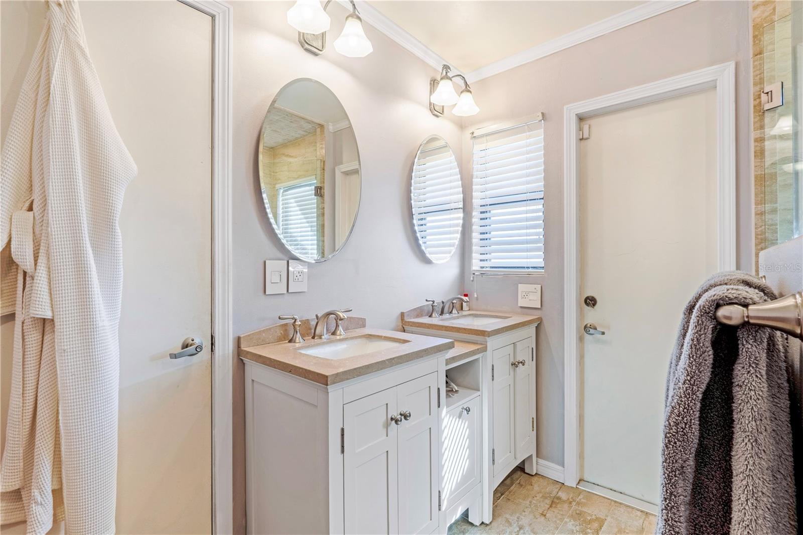 Image 23 of 33 For 8033 Via Hermosa Street