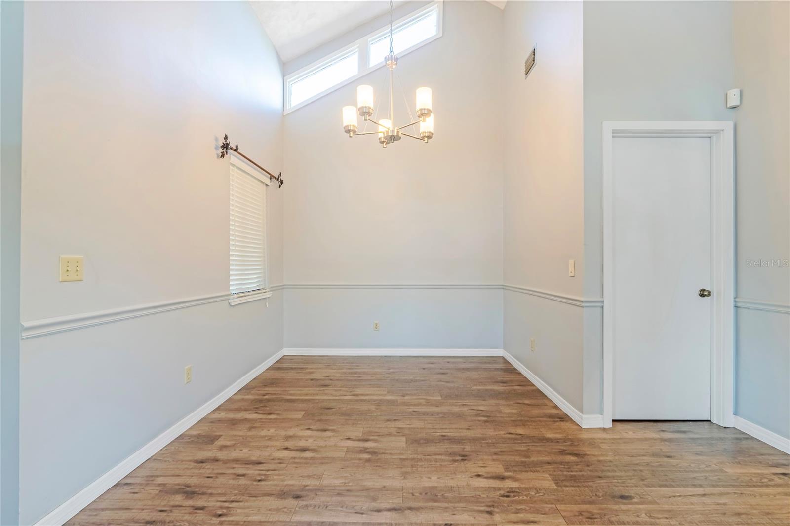 Image 29 of 33 For 8033 Via Hermosa Street