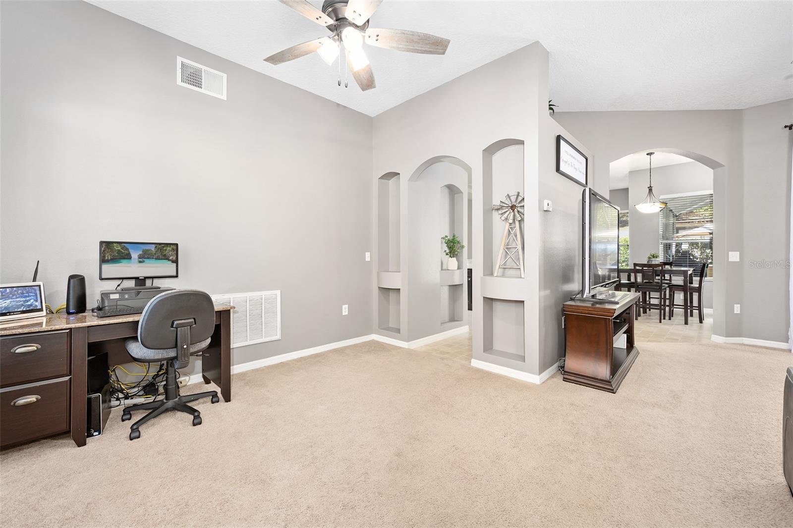 Image 9 of 39 For 635 Deland Avenue