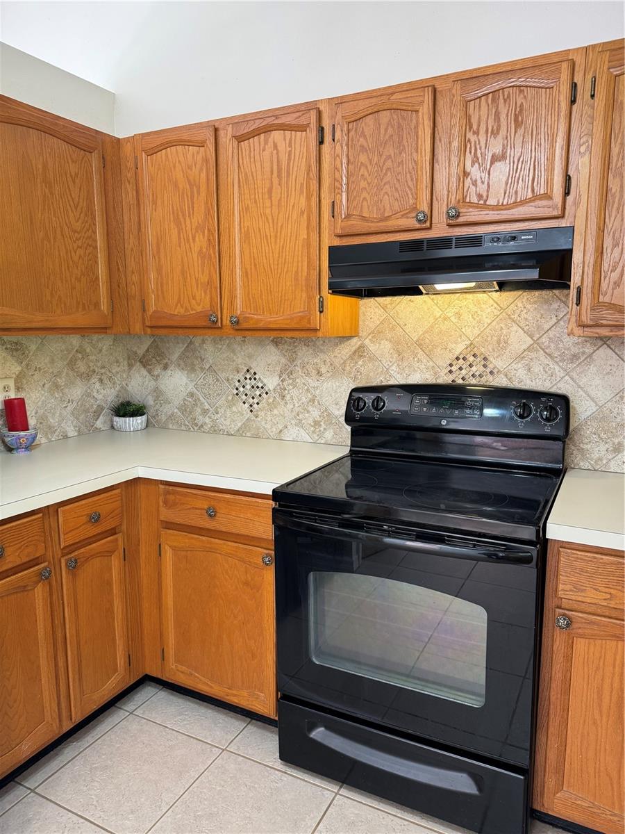 Image 2 of 14 For 222 Clara Vista