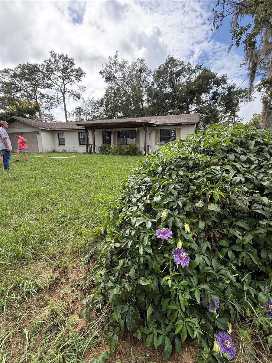 Image 2 of 13 For 40907 3rd Avenue