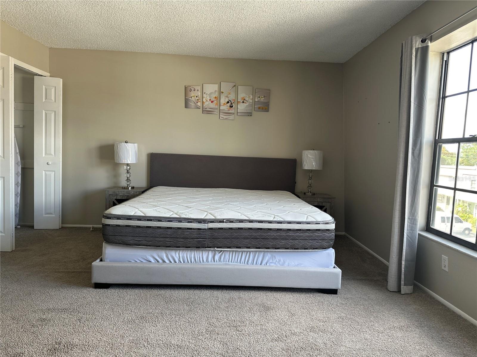 Image 18 of 27 For 6060 Village Circle Ge