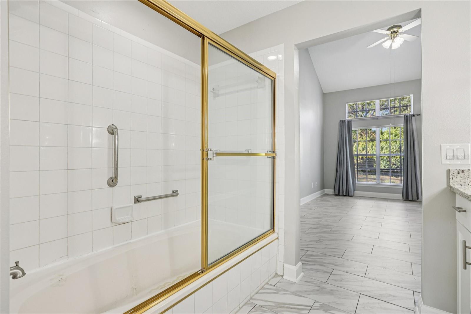 Image 14 of 49 For 1486 Farrindon Circle