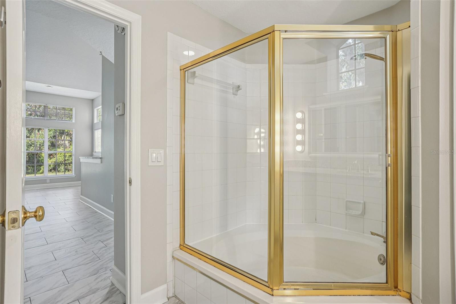 Image 16 of 49 For 1486 Farrindon Circle