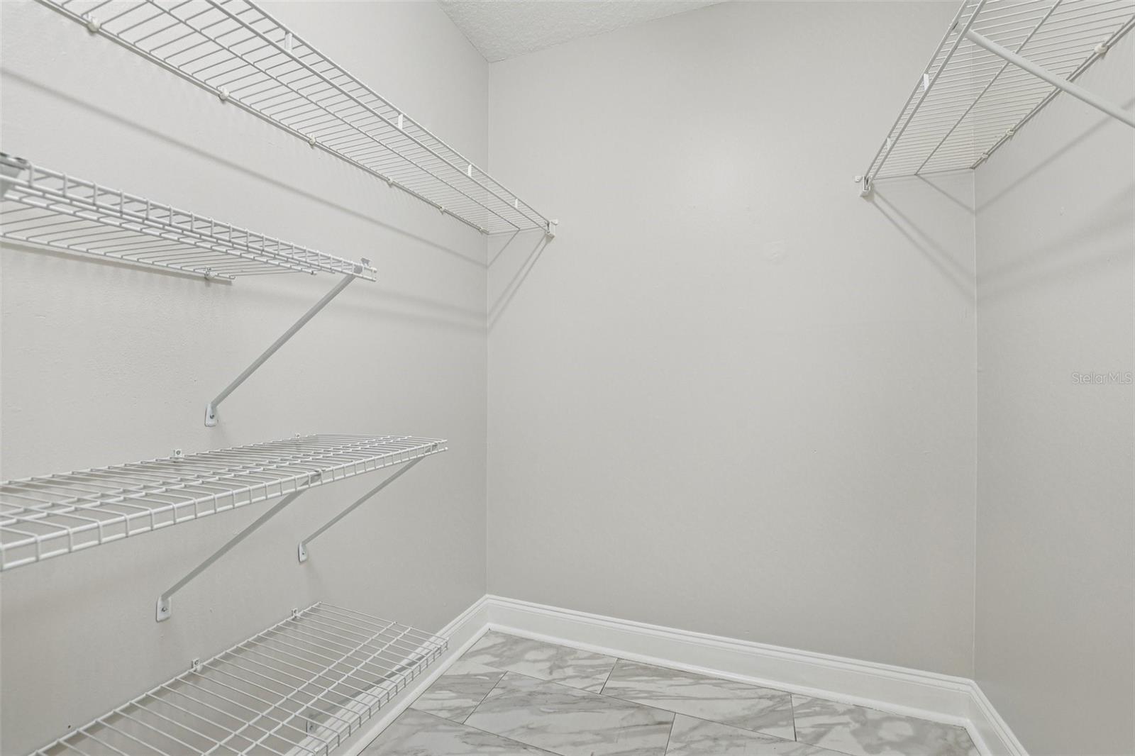 Image 22 of 49 For 1486 Farrindon Circle