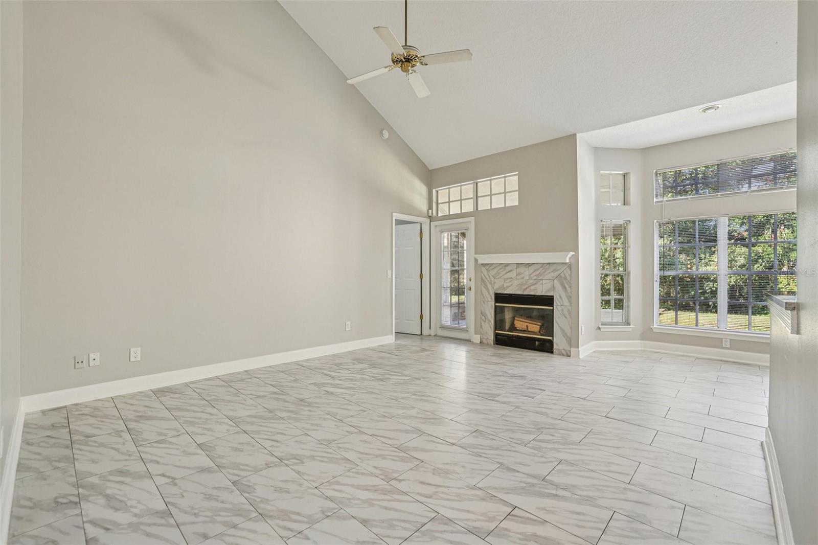 Image 23 of 49 For 1486 Farrindon Circle