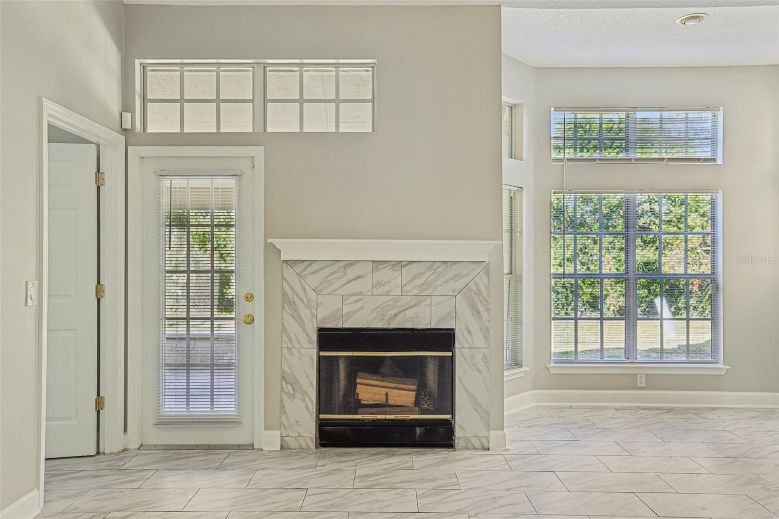 Image 27 of 49 For 1486 Farrindon Circle