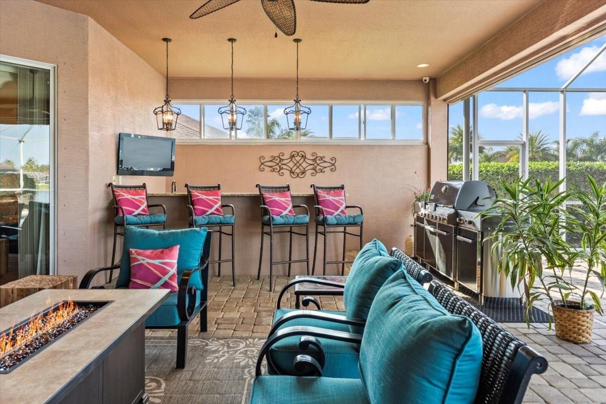 Image 11 of 90 For 568 Luna Bella Lane