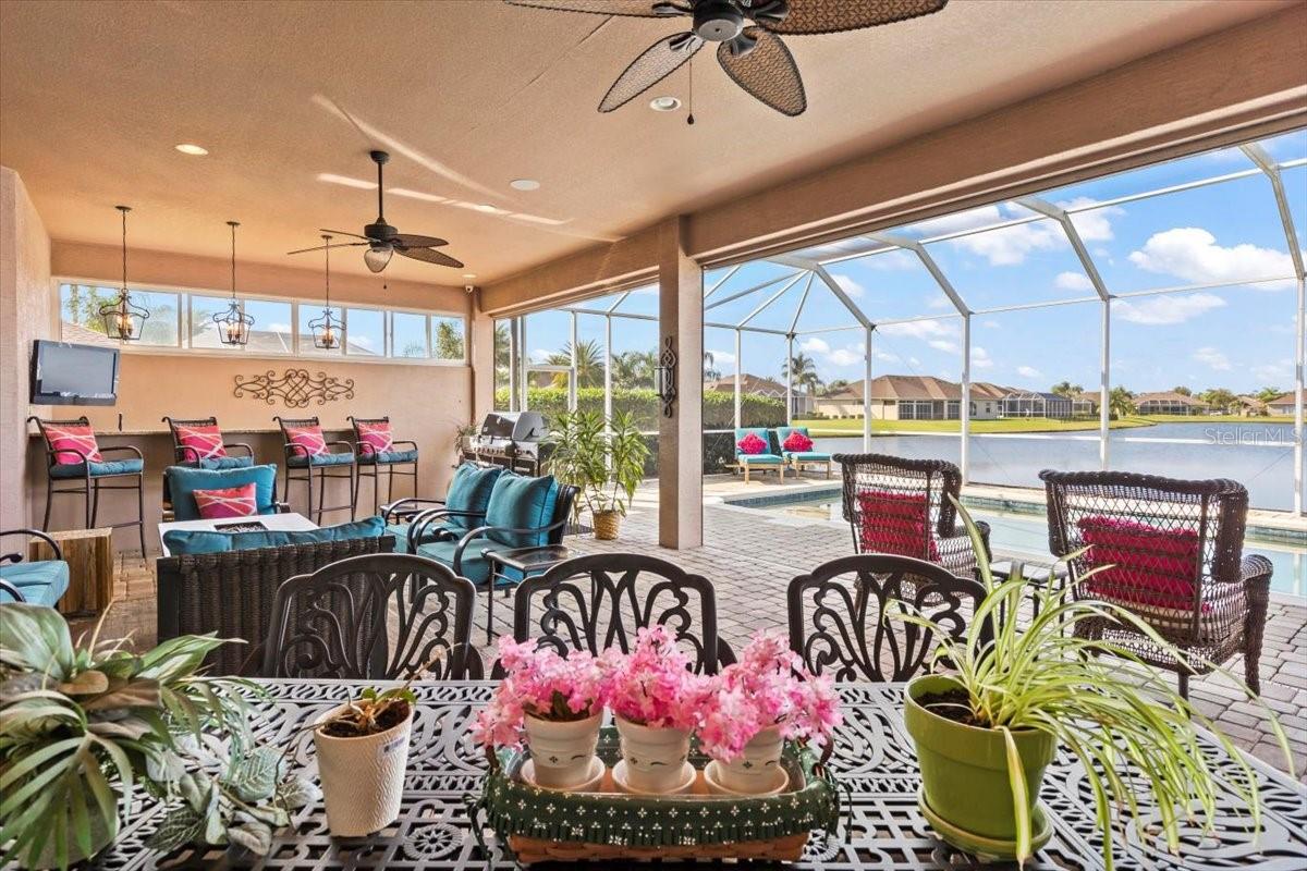 Image 6 of 90 For 568 Luna Bella Lane