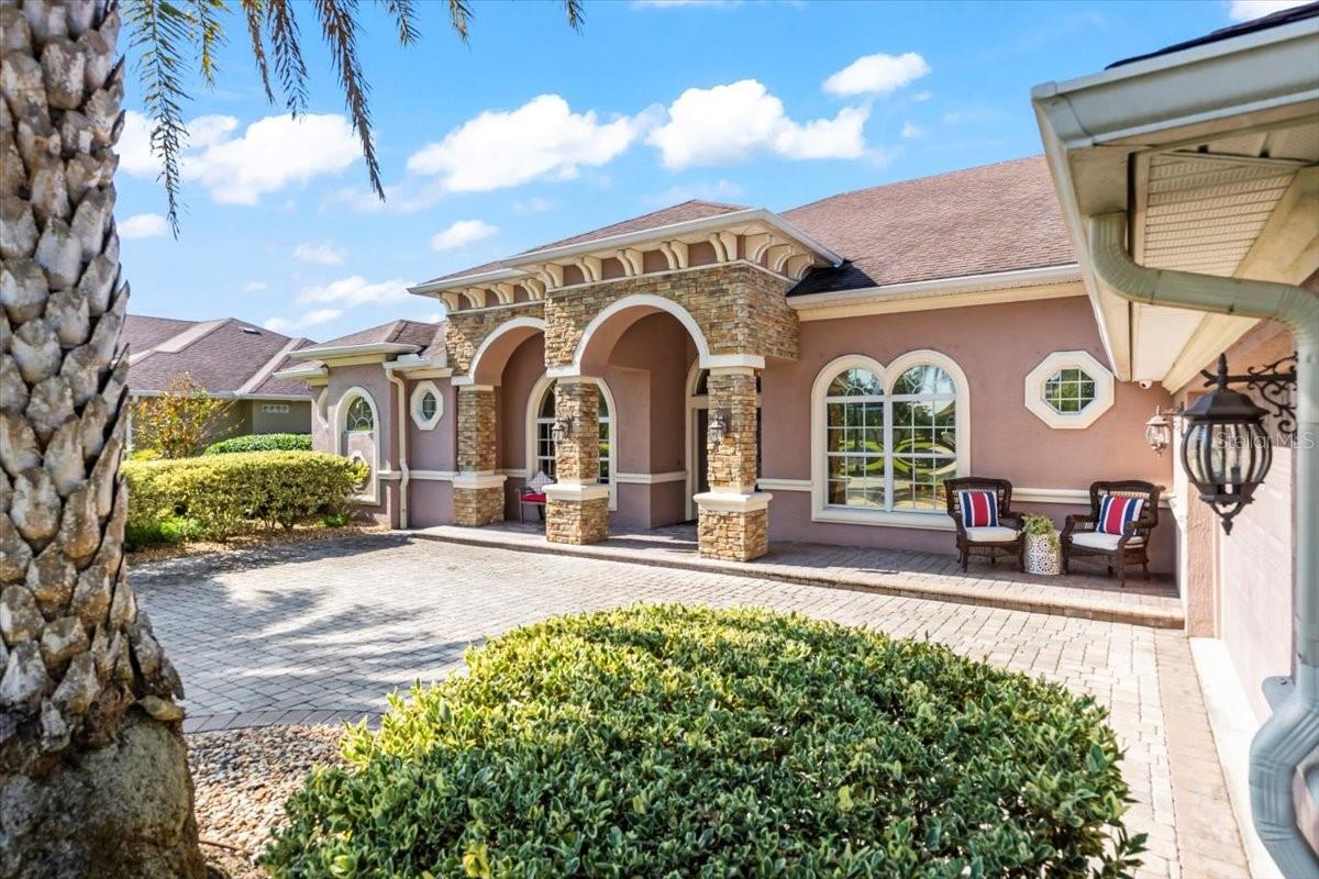 Image 71 of 90 For 568 Luna Bella Lane