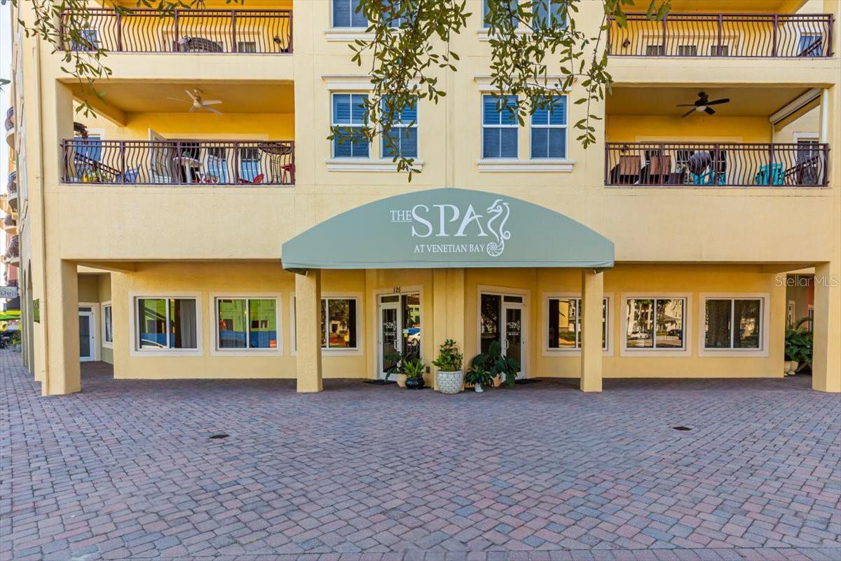 Image 87 of 90 For 568 Luna Bella Lane