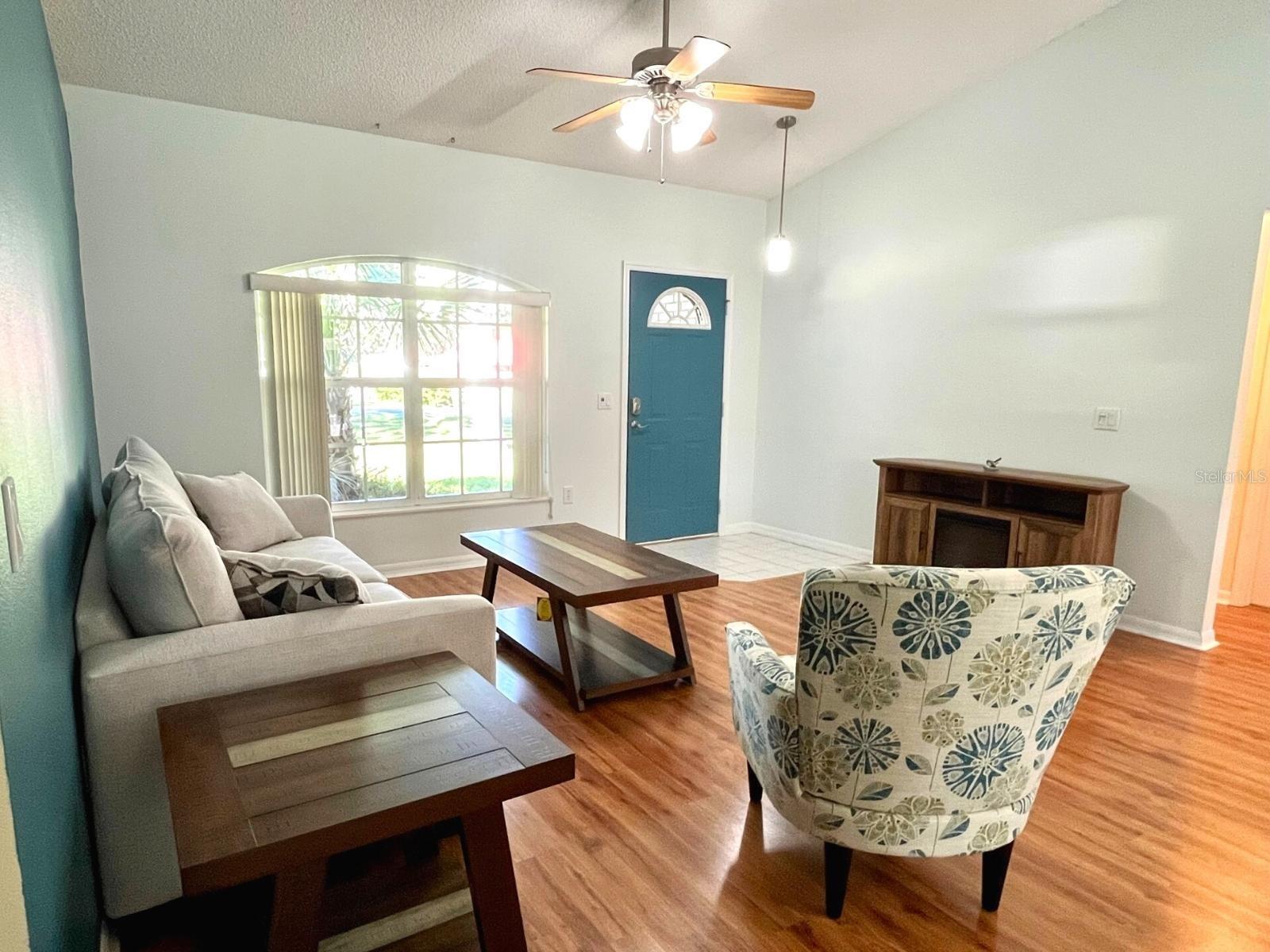 Image 5 of 22 For 286 Katrina Street