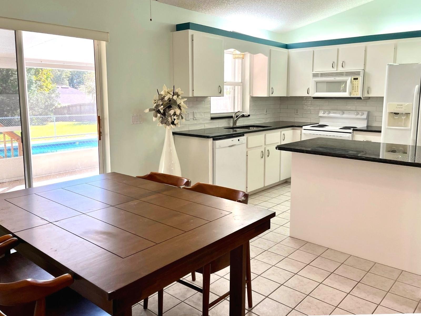 Image 7 of 22 For 286 Katrina Street