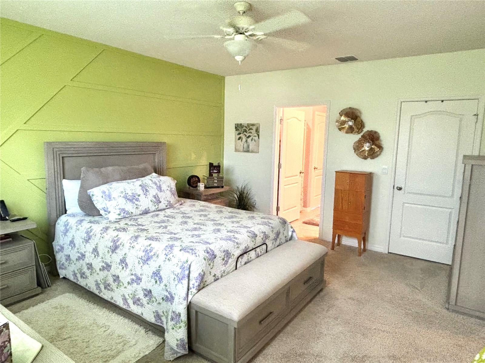 Image 23 of 47 For 622 Autumn Breeze Street