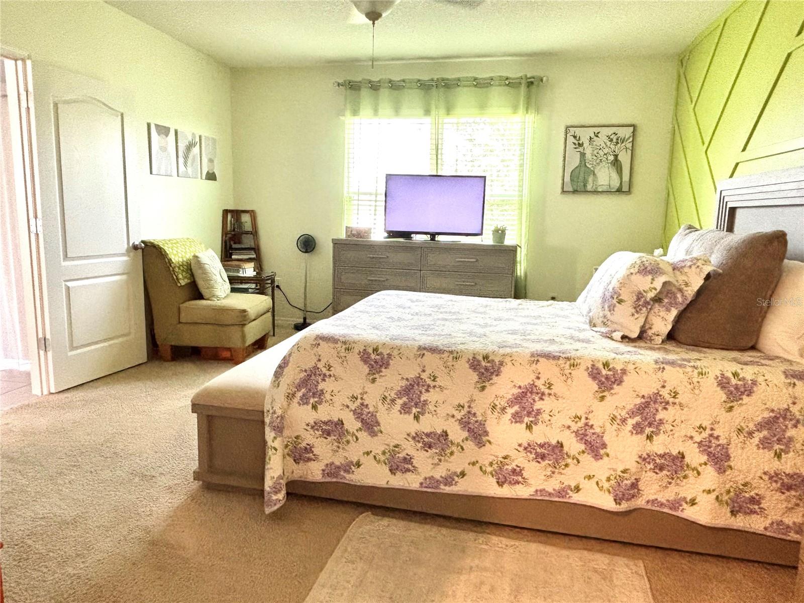 Image 24 of 47 For 622 Autumn Breeze Street