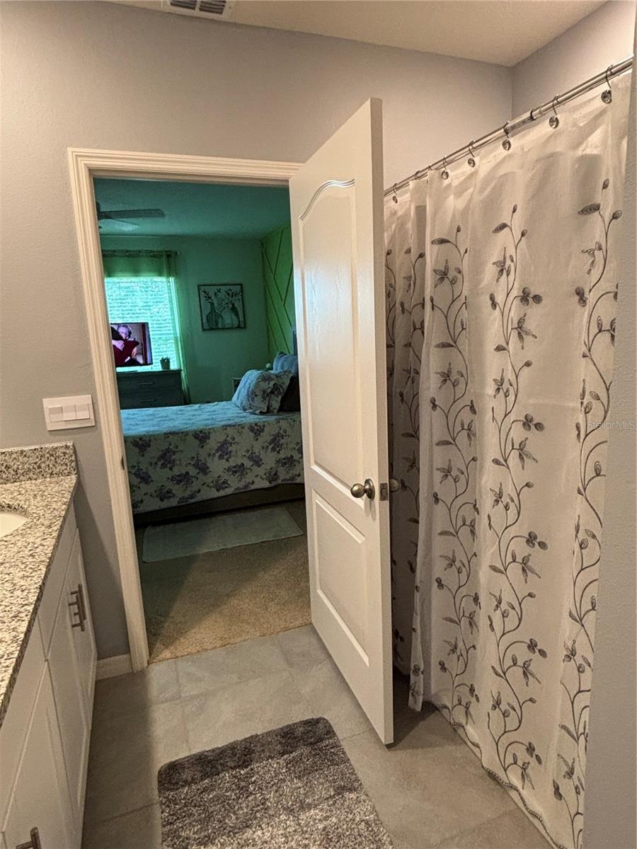 Image 28 of 47 For 622 Autumn Breeze Street