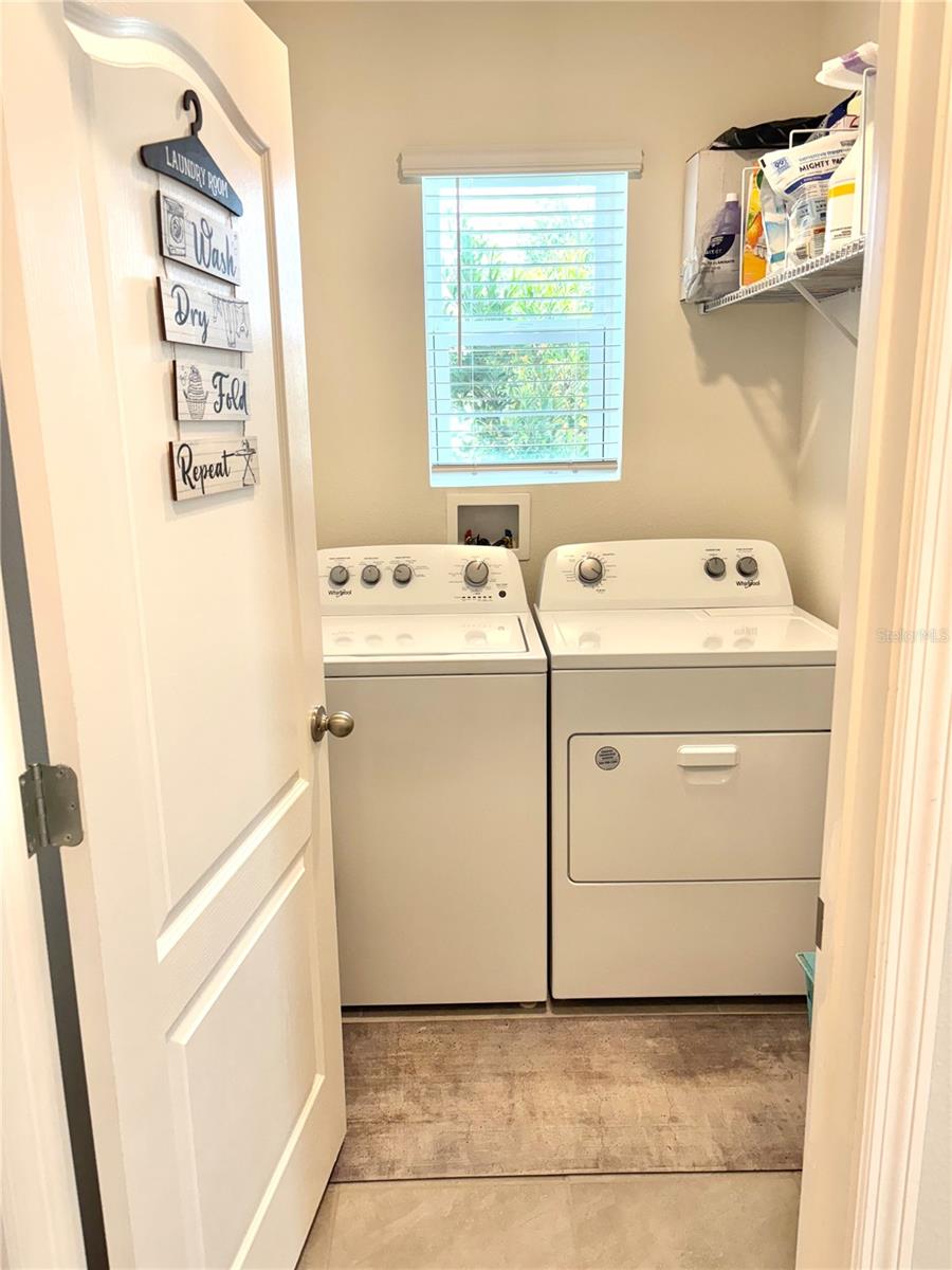 Image 35 of 47 For 622 Autumn Breeze Street